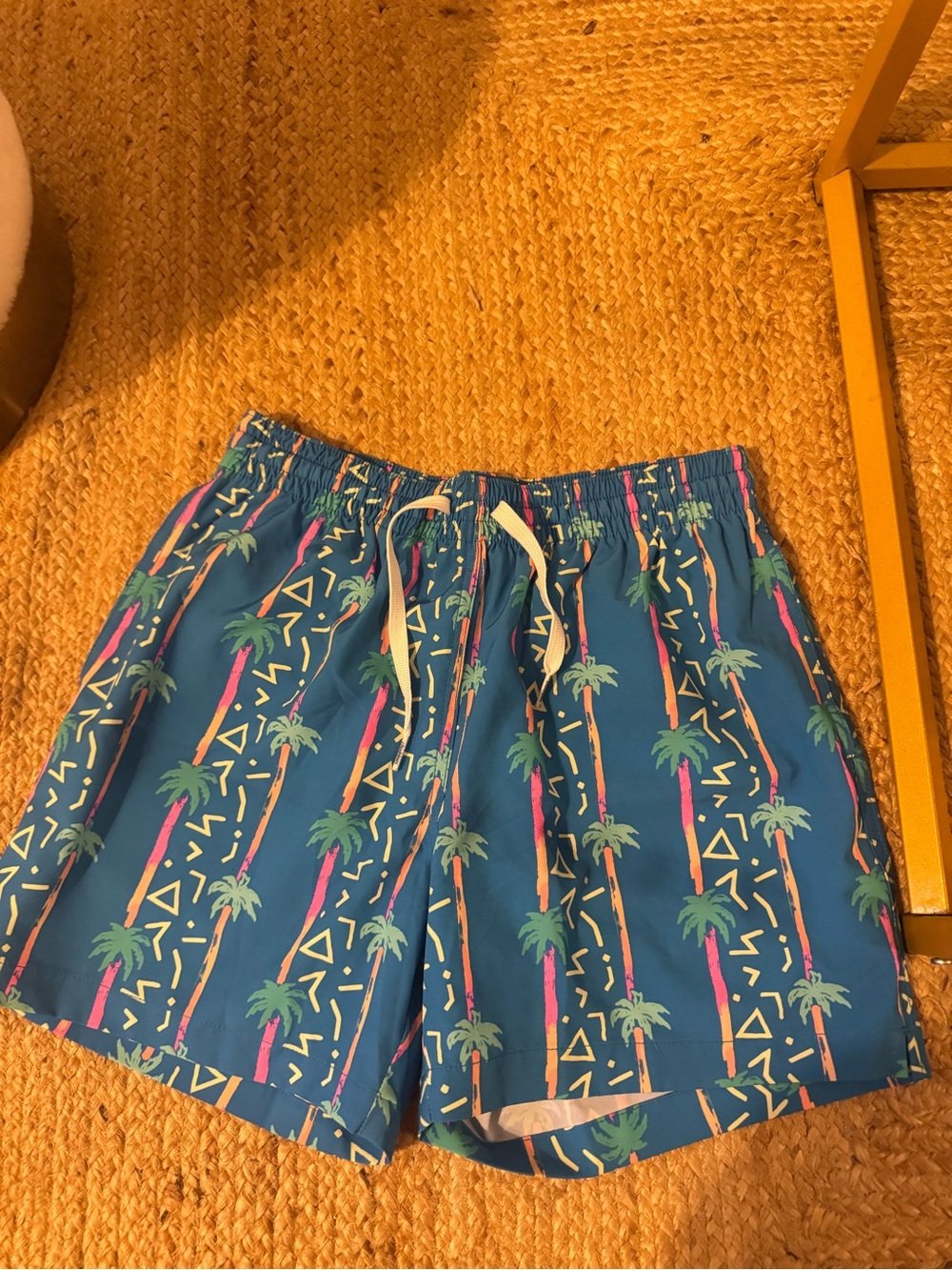 chubbies Blue Palm Tree Print Swim Trunks